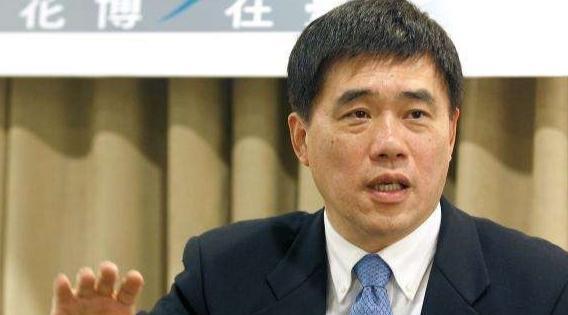 郝龙斌背后有高人？
郝龙斌的做法很现实。
他不急着对外喊话，
而是先稳住党内关键