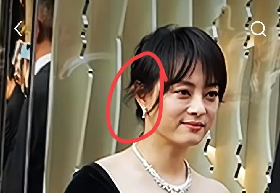 现在全网最无奈的
就是演员邓超了吧
他监制的电视剧，亲手把自己老婆孙俪，送到
