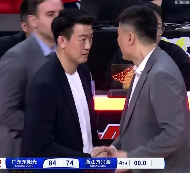 虽然广厦昨晚输给了广东！但我认为广厦今年的“总冠军”稳了！
为什么这么说呢？原因