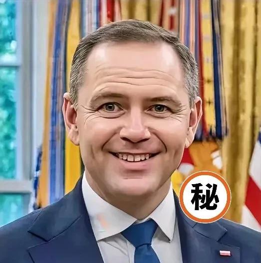 就在刚刚
波兰突然宣布了
9月18日，波兰防长访问基辅时，亲口宣布:马上和乌克兰