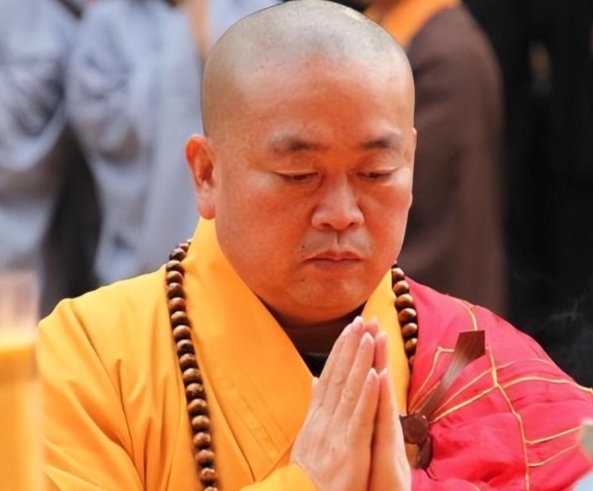 释永信落网没到10天，“如来佛祖”饰演者朱龙广逝世，李连杰没说错

 
娱乐圈和