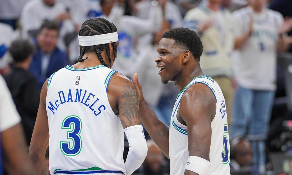 森林狼开门红稳了
前NBA球员杰夫-蒂格在一档节目中谈到了西决，他说：“这轮对位
