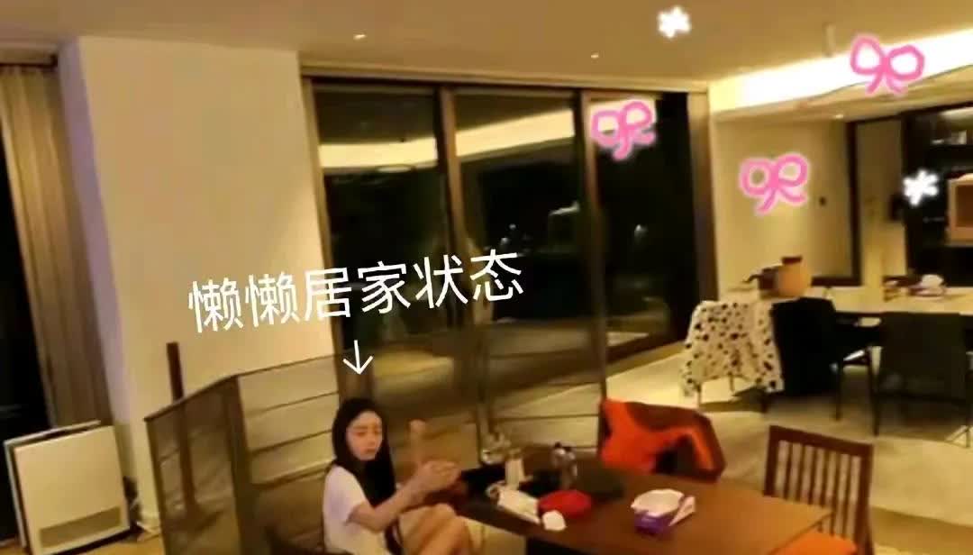 总以为王思聪不结婚，其实人家在日本小日子都过上了，女主人就是懒懒，看来闪闪这个小