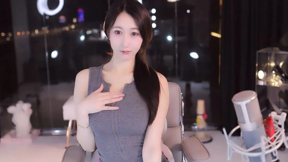 就算再拉也不靠哭卖惨，短视频的降维打击，女主播吐槽大哥跑完了