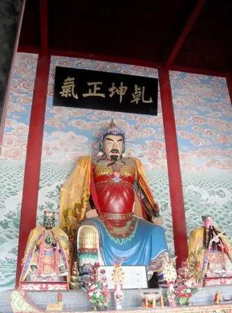 安禄山叛军得知睢阳无法找到外援后，加强了攻势。张巡、许远认为睢阳是一道屏障，为了