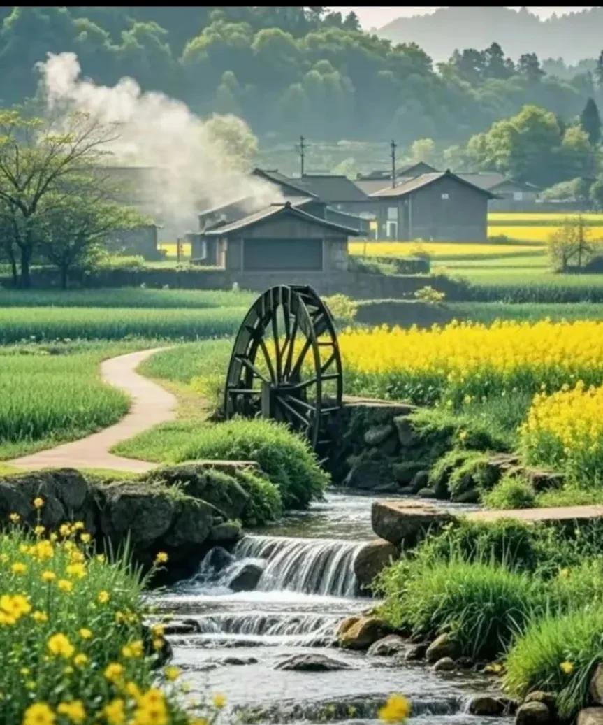又见炊烟起老房
青山绿树菜花香
风车不语千年转
……[作揖][玫瑰]
上联:炊烟
