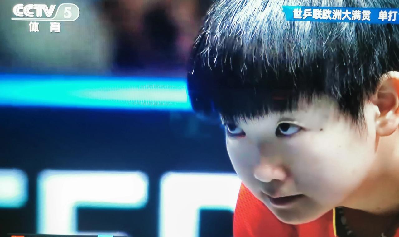 对孙颖莎毫无办法，伊藤美诚完败……
一上来还没开打，伊藤美诚就来了个鼻子流血，还
