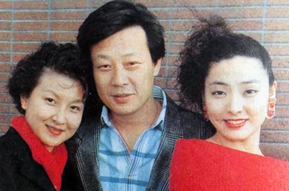 1996年，寇世勋把许黎丹带回家，对妻子说:“现在我离不开她，咱俩要么离婚，要么