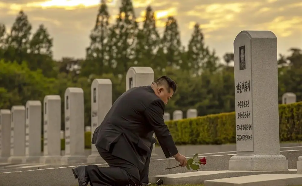 出生在中国的军事家，在朝鲜受到如此尊重实为难得！
据朝中社报道，5月18日，金正