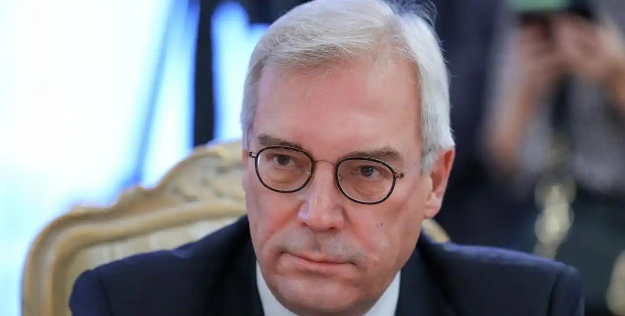 普京报仇不隔夜，俄军导弹砸向基辅，美逼中国买单，中方拒绝接受。



俄乌两国在