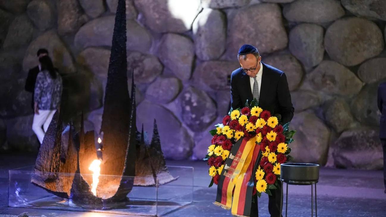 默茨在以色列为纳粹大屠杀道歉，给高市早苗上了一课！