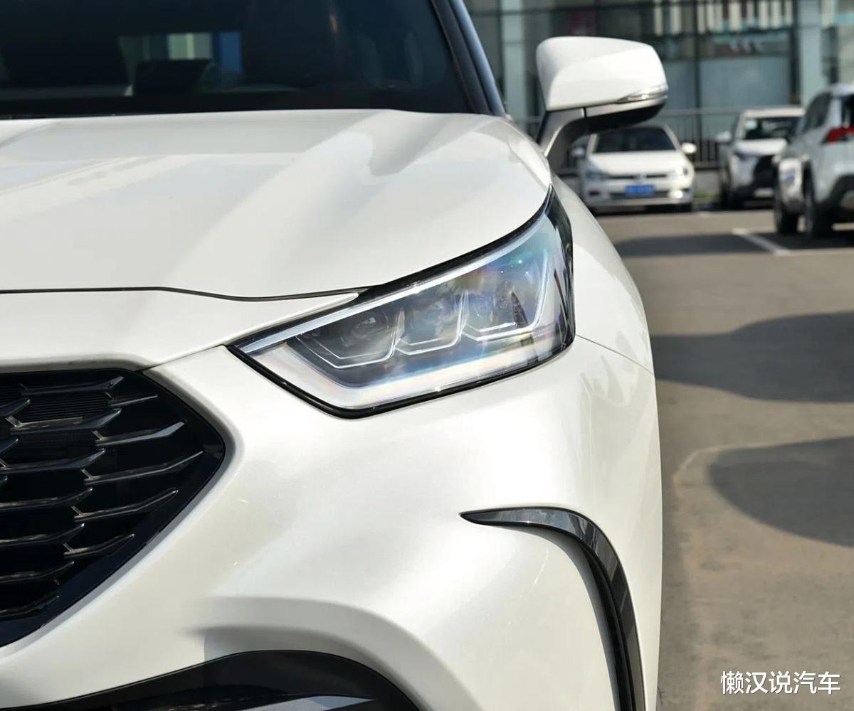 丰田良心SUV，降价7万起，2.5L配7座，油耗5.8L