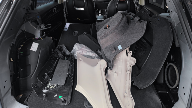 寻找领克01后备箱异味之
买了快三年的领克01，二排座椅和后备箱位置气味还是一直