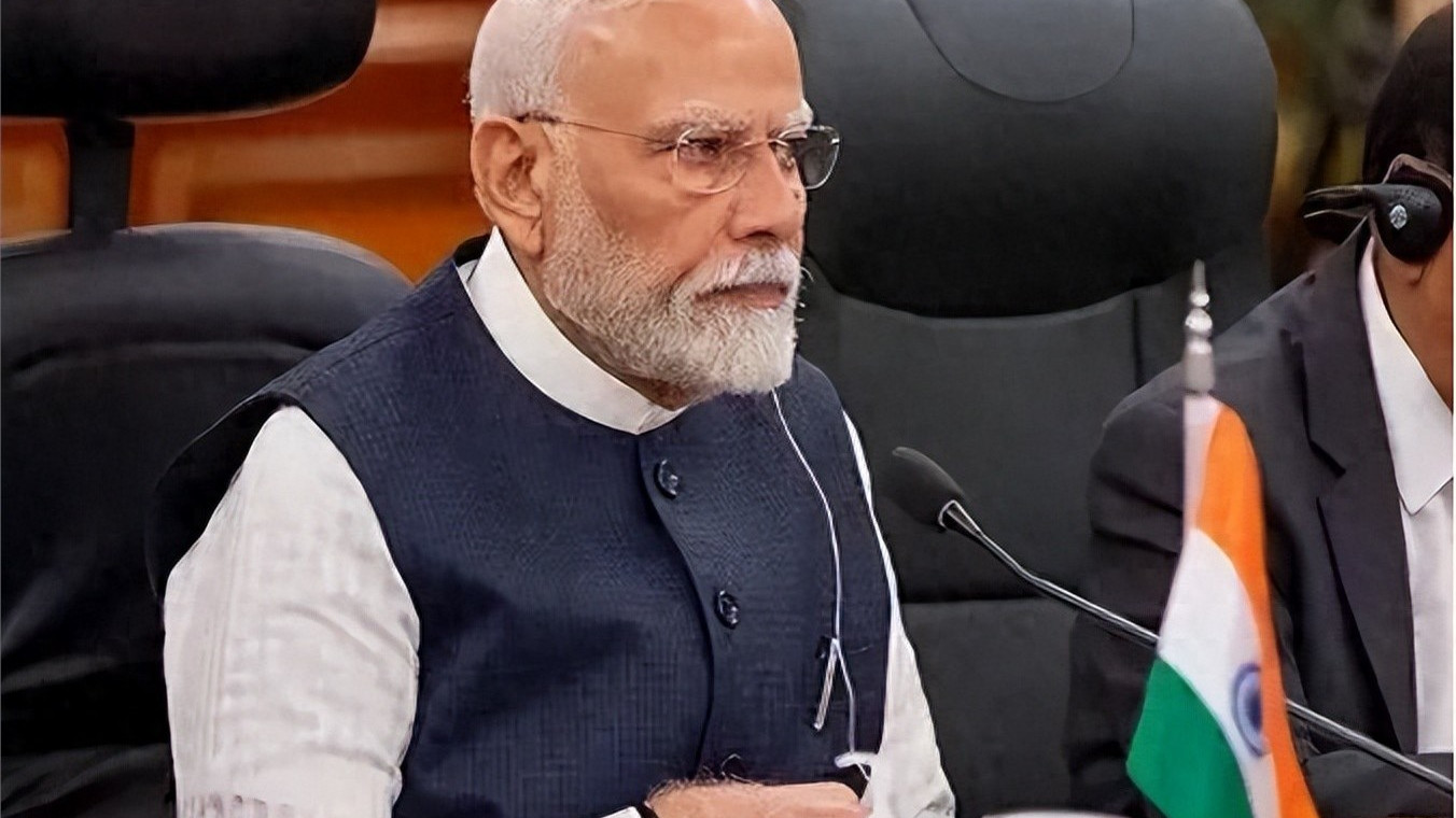 印巴全面开打，莫迪水淹七军？美以军机援印，巴铁的大哥也来了