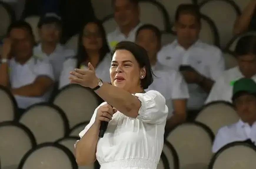 7月25日，菲律宾最高法院宣布针对副总统莎拉的弹劾条款违宪。

2025年2月，