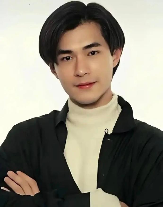 香港的演员和艺人的确是非常的棒，所以现在回头看到了70年代80年代的娱乐圈的发展
