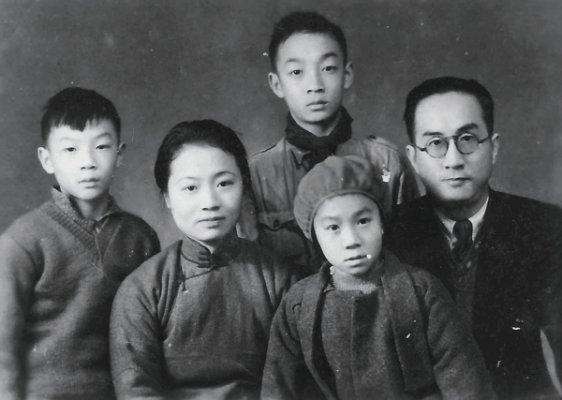 民国时期，有著名的救国七君子，其中有一位影响至今，他就是邹韬奋。现在城市中还能看