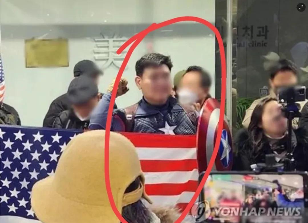 韩国一男子强闯中国驻韩大使馆，被判刑了！
根据韩联社28日报道，韩国首尔中央地方