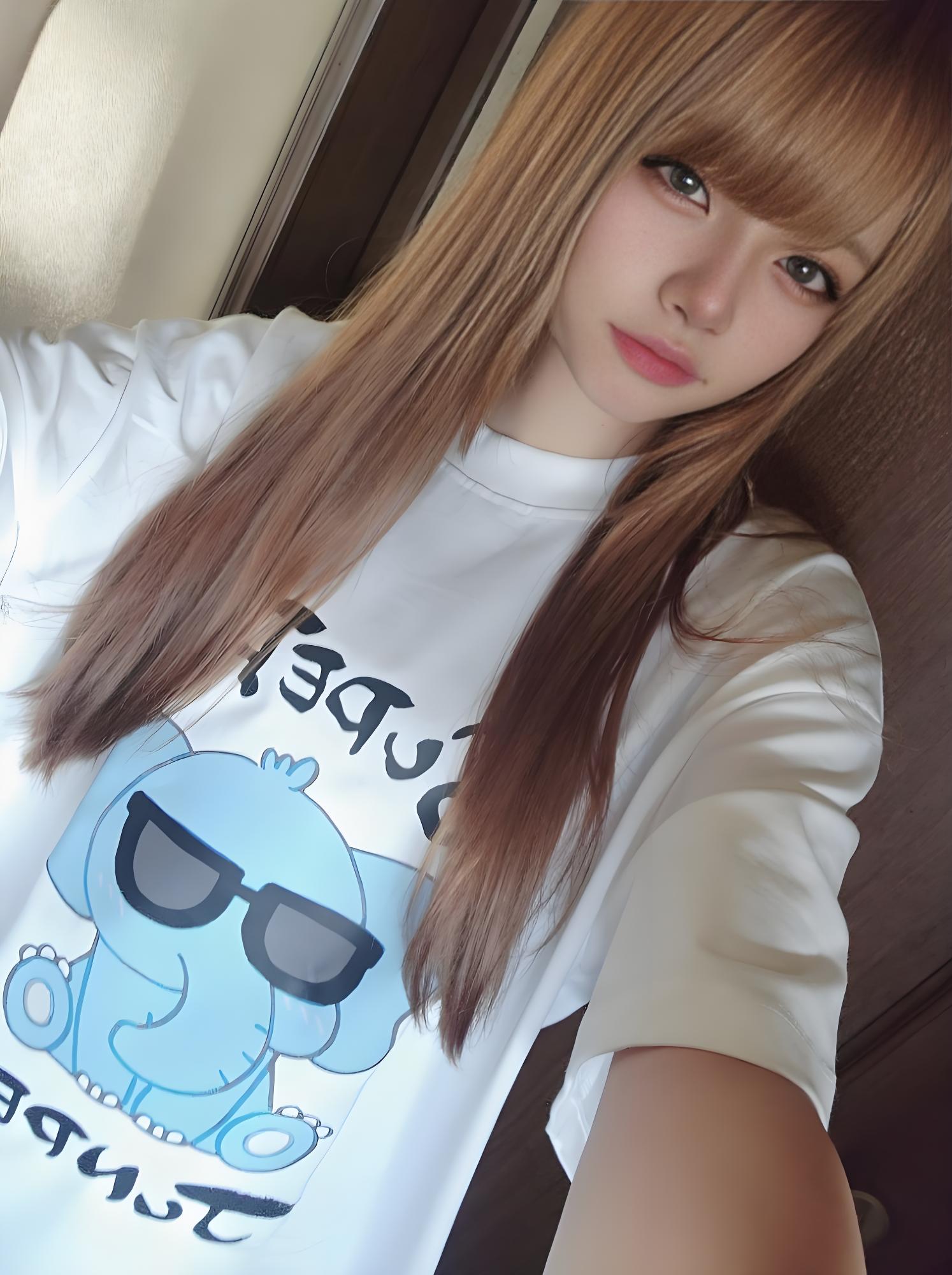 夏天适合穿深色半袖还是浅色半袖呢？