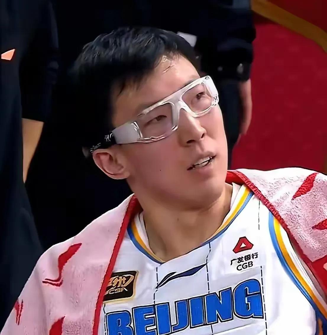 可以怼我，但是不要骂周琦！如果你是名中国男篮真正的球迷，请从现在开始不要骂人家周