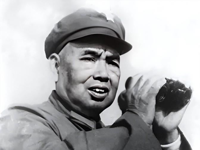 1985年，开国上将许世友在南京逝世，邓小平指示不准开追悼会不许立碑，这是为何？