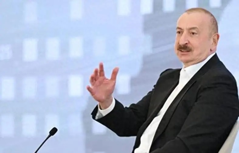 阿塞拜疆想重新拉近与俄罗斯的关系吗？



阿塞拜疆总统阿利耶夫就俄A-24客机