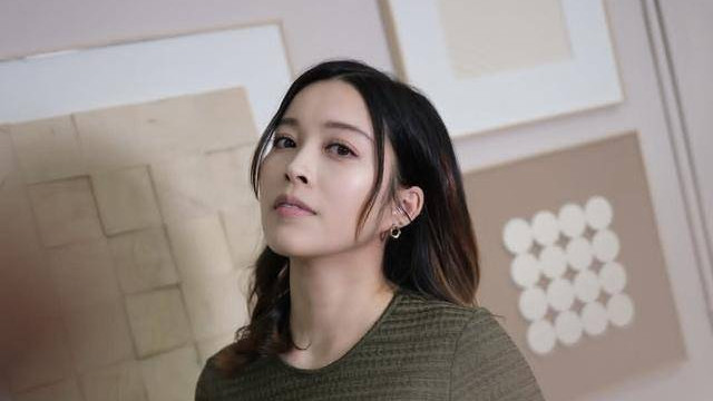 TVB实力女星产后扎肚保身材！自曝生完二胎七劳八伤，身形惹人羡