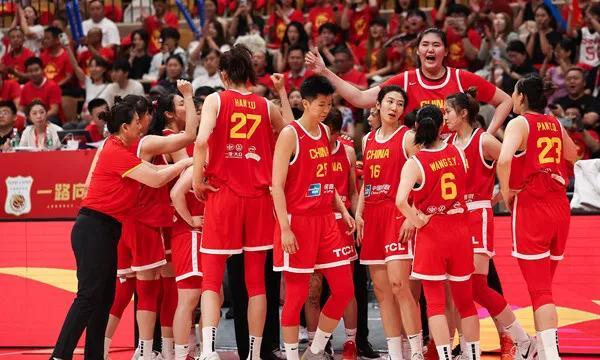 中国女篮101:92轻取日本女篮：张子宇、韩旭、杨舒予表现满分！
不同于波黑女篮