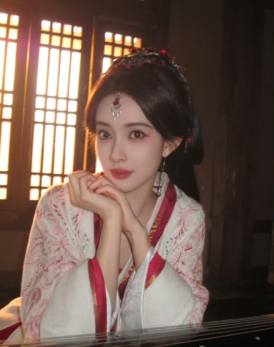 孟子义这颜值确实能打，刷到她最近的生图还是会被惊艳到，骨相和皮相都挑不出毛病。不