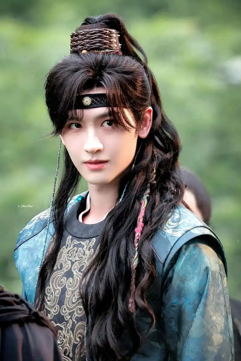    已经三刷了《锦月令》，每看一遍都觉得好笑，你永远想不到下一秒剧情的发展走向