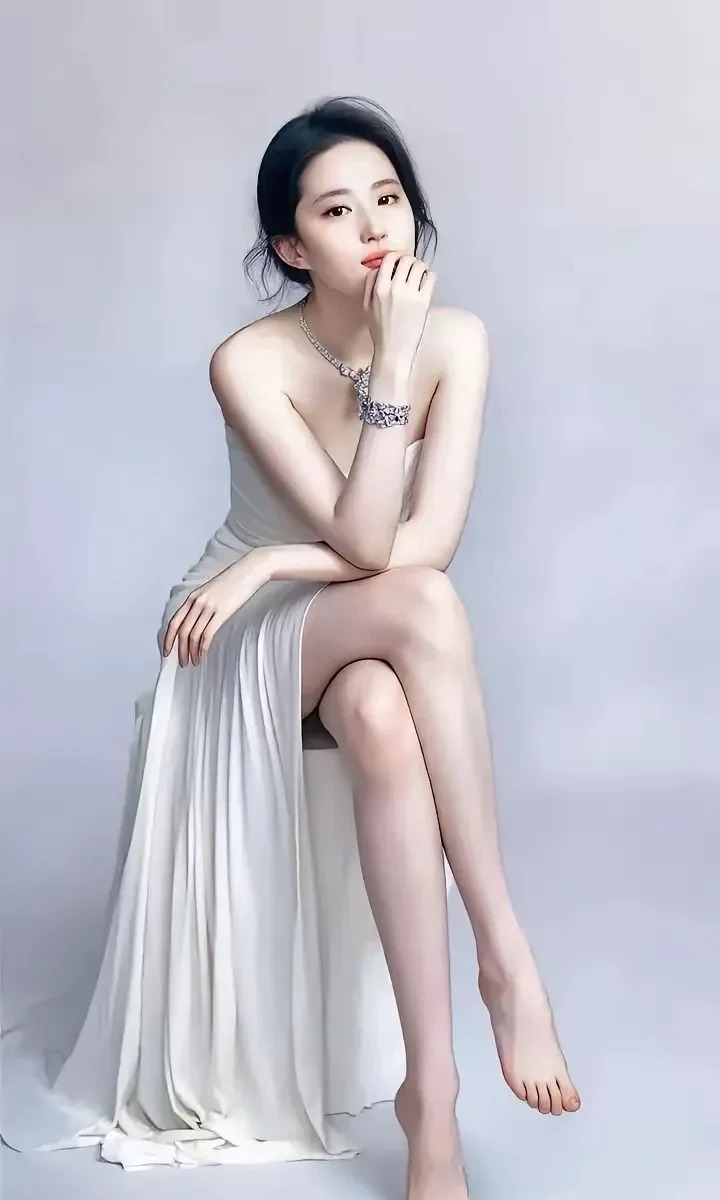 神仙姐姐刘亦菲











震惊！刘亦菲竟然美到让人窒息！这究竟是仙女