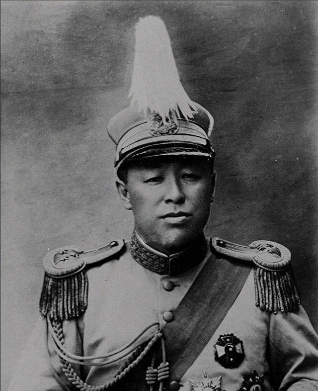他是东北军“二把手，”却秘密送儿子参加红军，后成八路军司令员

1948年，东北