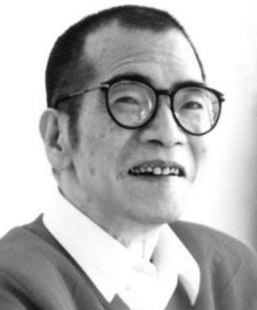 1977年冬，北京309医院传染科的走廊里，刺鼻的福尔马林味儿混着北风从老旧木窗