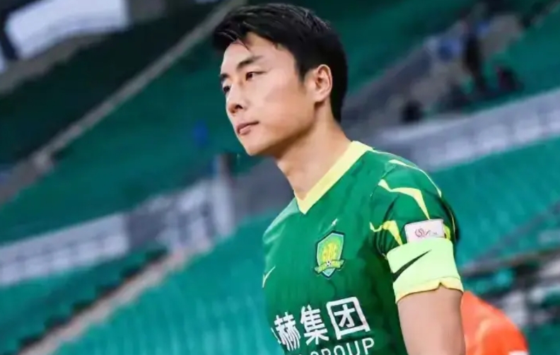 兜兜转转十年后李磊即将重回到航体，想当年还在中甲征战的河南建业用了60万欧元将他