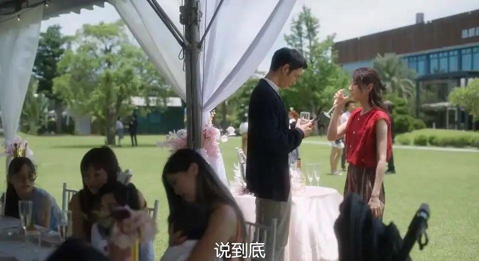 2018年，新婚不久，发现他偷偷联系前女友。
2019年，发现他出轨、嫖娼。
2