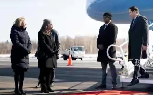 美加外交礼仪如同便壶敬酒





这什么迷惑外交操作？美国务卿鲁比奥去加拿大开