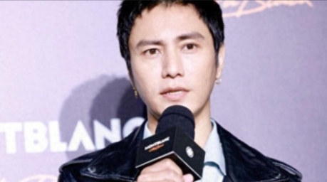 演员陈坤说：“我这一生最悲痛的，不是没有结婚，也不是儿子没有养好，恋爱谈的不多，