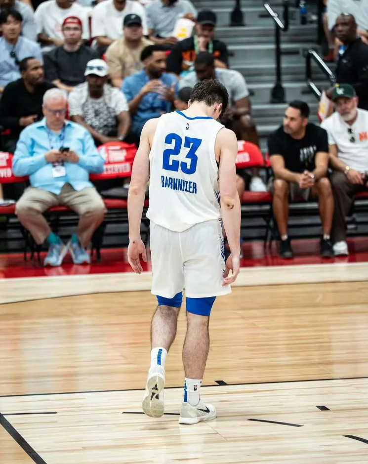 NBA季前赛雷霆VS黄蜂，其实牙哥的控运还行的，但是为什么突破杀框的次数那么少啊