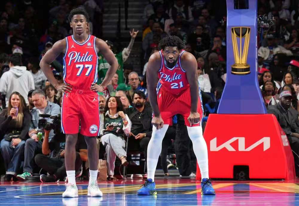 76人24分大逆转未果，连续错失两次反超绝杀机会，球权分配遇难题