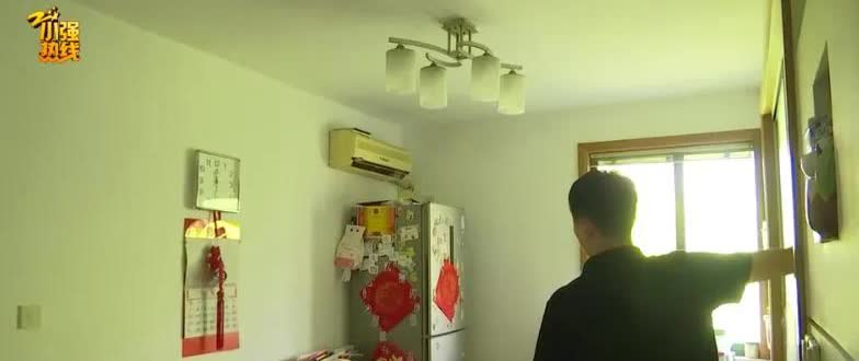 据报道，杭州一男子半夜经常听到楼上有怪声，但楼上一直是空置状态，物业也称没人，目