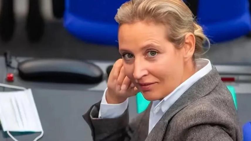 欧盟高层内斗公开化：权力博弈加剧机构裂痕