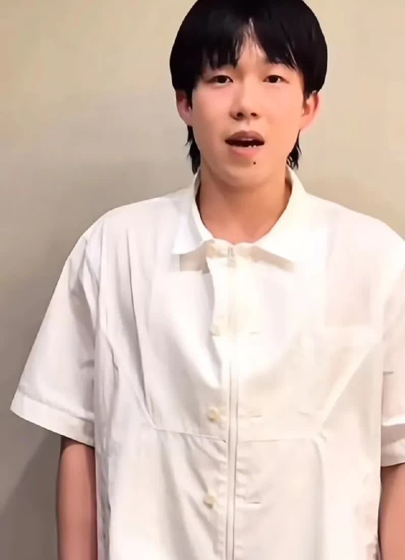 王楚钦送祝福了，
给新婚的好兄弟送去了祝福，
不知道什么时候可以给他送祝福呀