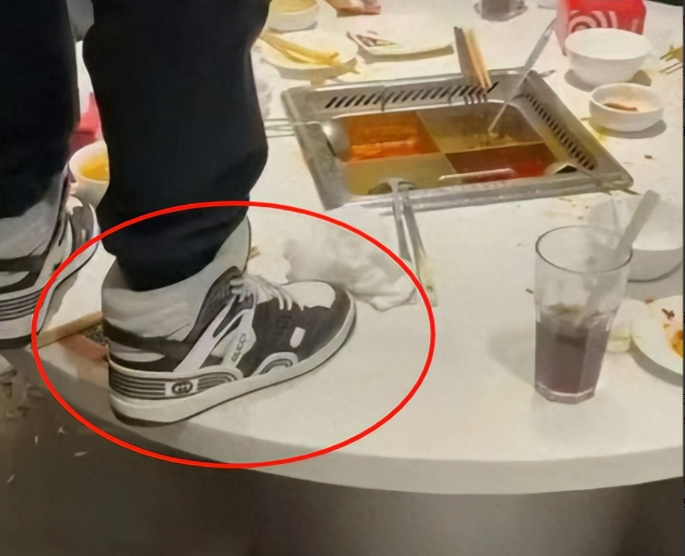“亏大了”，海底捞“撒尿事件”最新后续！

海底捞将给当日堂食的顾客全额退费，并
