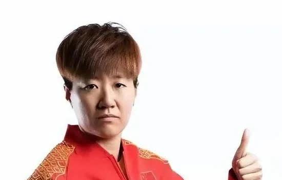 郭焱这次解说可真是让人直摇头。王楚钦和阿鲁纳比赛时，她冷不丁冒出一句，说人家从非