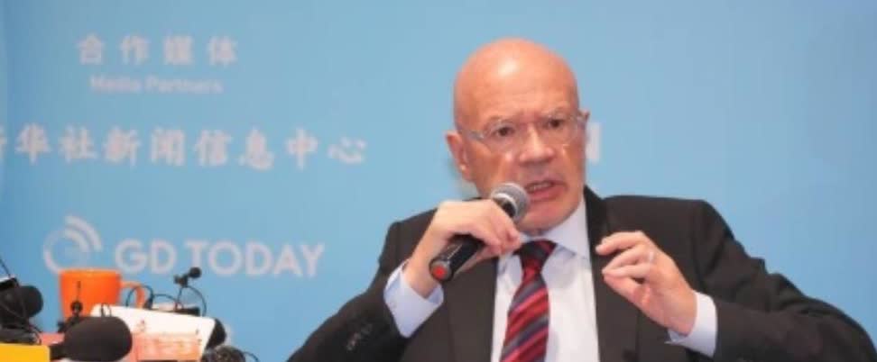 英国学者坦言：美国之所以一直针对中国，是因为中国犯了一个大错。

中国发展太