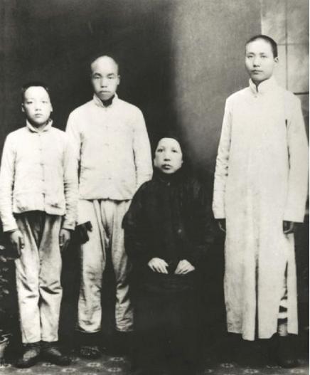 毛主席晚年鲜少露面，离世前破例致信湖南政府：我实在是年老了
“1975年11月的
