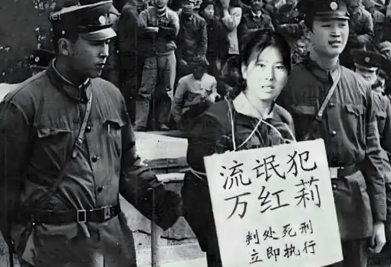 79年颁布第一部刑法，第139条强奸罪，考虑到制定之时的社会风气，强奸犯基本都是