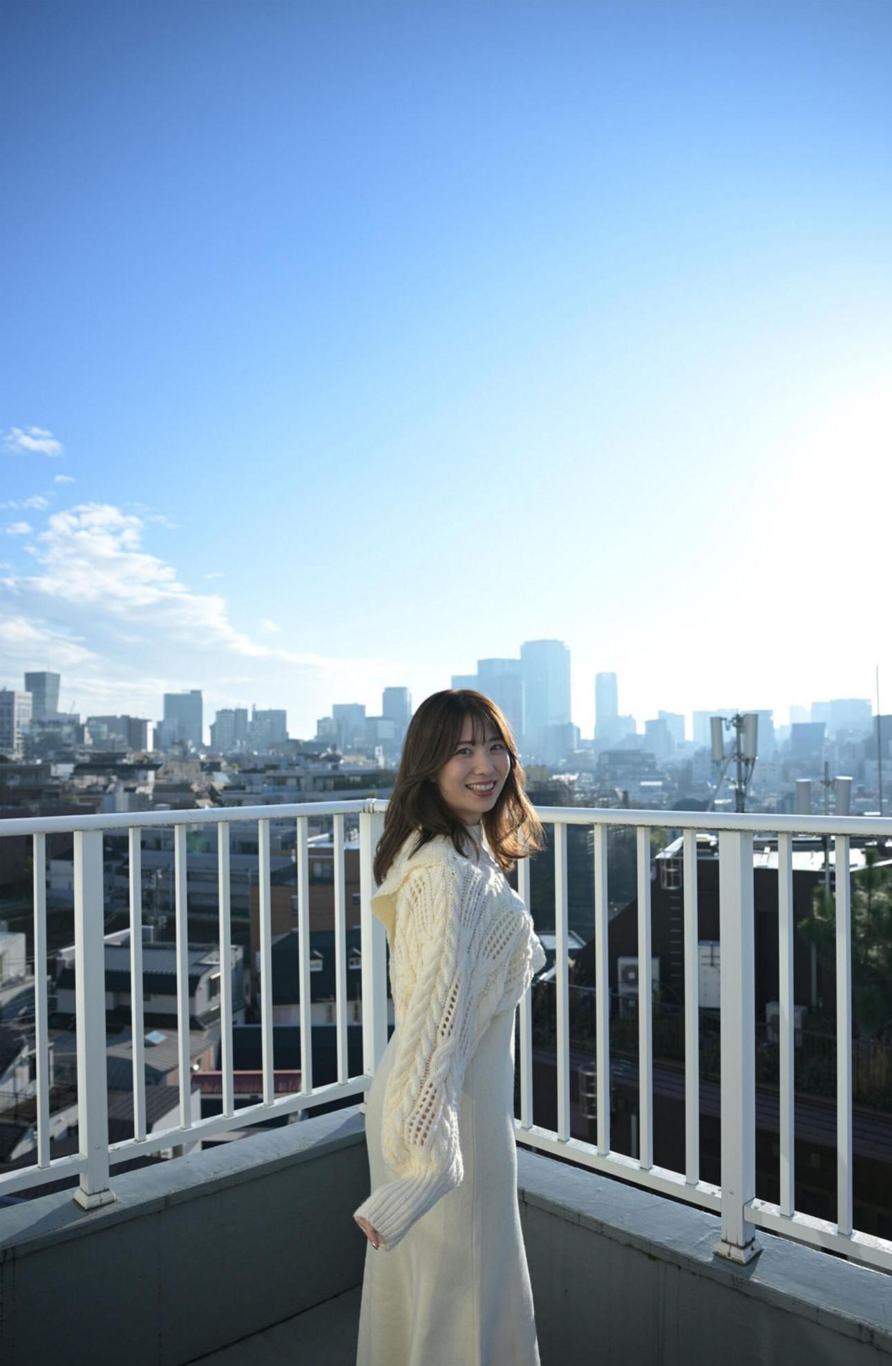 温柔美女山岸逢花，能柔道你心里的针织系穿搭