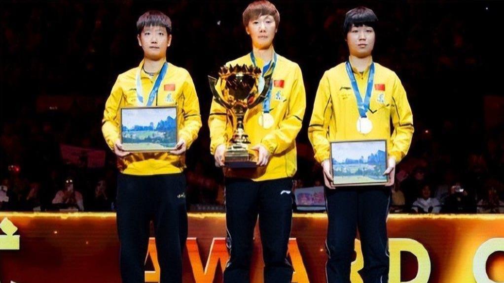 霍启刚参加两会谈“整治饭圈”，替全红婵鸣不平，网友：坚决抵制