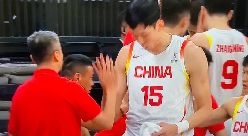 中国4:0领先日本，从刚开场的进攻节奏来看，日本队这个阵容，我们中国队对付的话，
